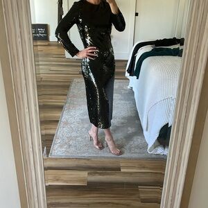 Allen Schwartz NWT Deep Green Sequin Midi Gown With Back Cutout Size 2‎